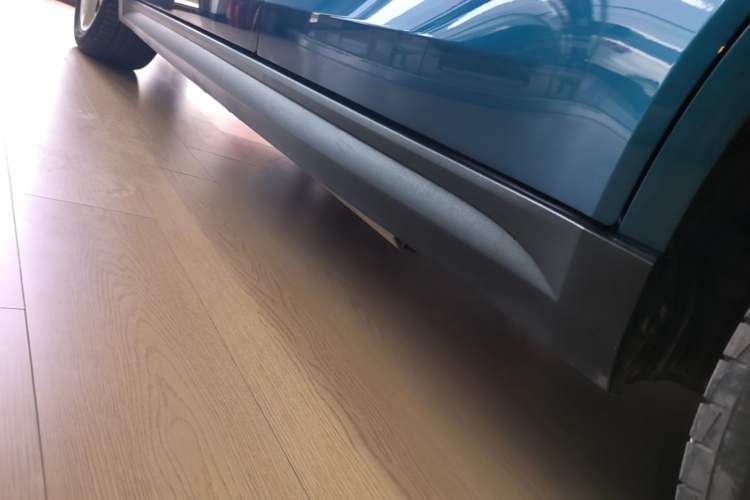 Used ORA Good Cat 2021 400km Standard Range Athena Edition Lithium-Ion Battery Left Side Sill
