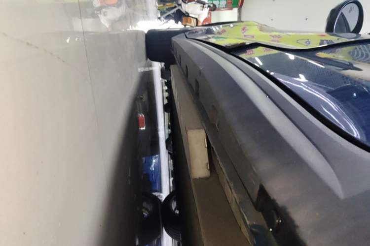 Used ORA Good Cat 2021 400km Standard Range Venus Edition Lithium Iron Phosphate Left Side Sill