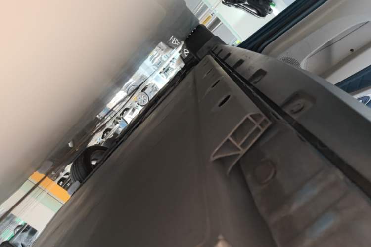 Used ORA Good Cat 2021 400km Standard Range Athena Edition Lithium-Ion Battery Left Side Sill
