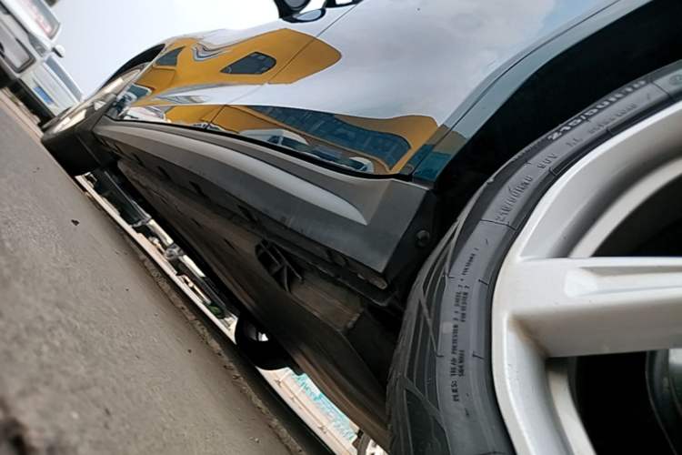 Used ORA Good Cat 2021 400km Standard Range Venus Edition Lithium-Ion Battery Left Side Sill