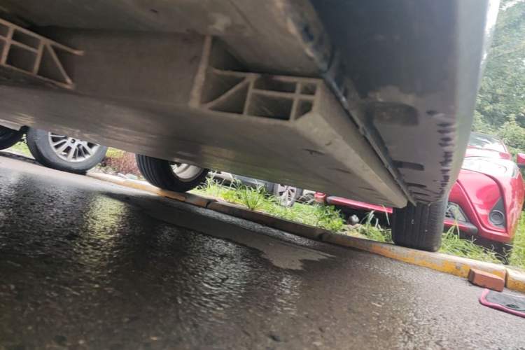 Used ORA Good Cat 2021 500km Long-Range Poseidon Edition Lithium-Ion Battery Left Side Sill