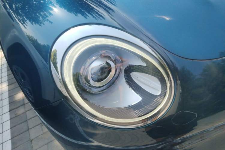 Used ORA Good Cat 2021 400km Standard Range Athena Edition Lithium Iron Phosphate Right Front Headlight