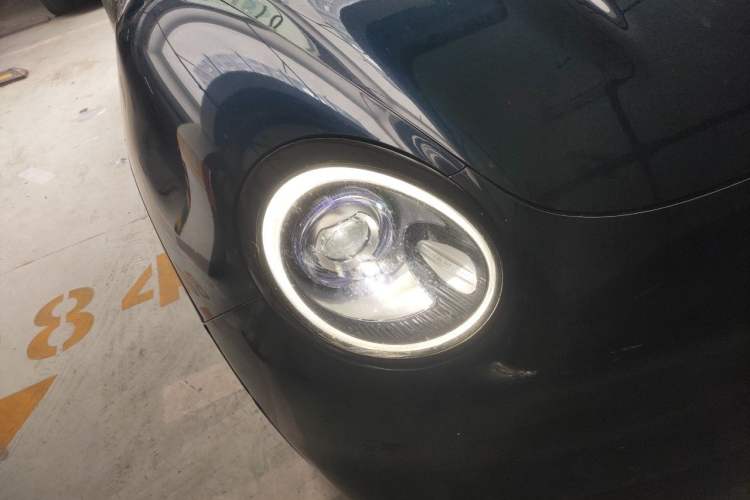Used ORA Good Cat 2021 400km Standard Range Athena Edition Lithium Iron Phosphate Right Front Headlight