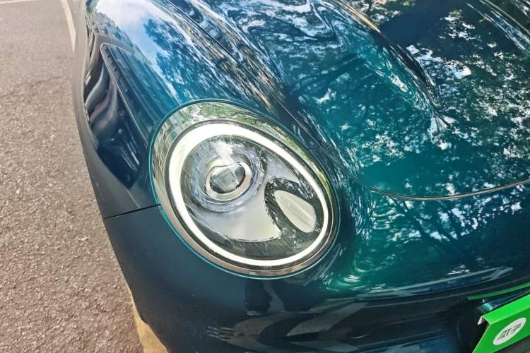 Used ORA Good Cat 2021 400km Standard Range Venus Edition Lithium Iron Phosphate Right Front Headlight