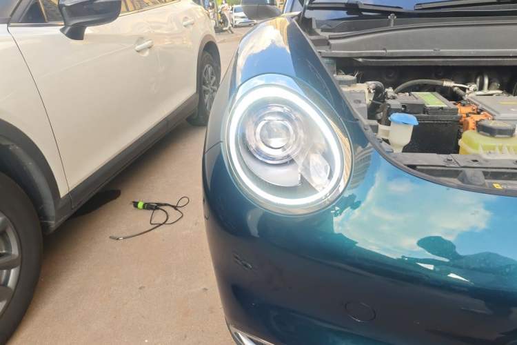 Used ORA Good Cat 2021 400km Standard Range Venus Edition Lithium Iron Phosphate Right Front Headlight