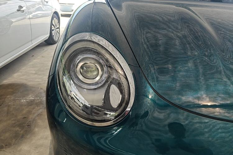 Used ORA Good Cat 2021 400km Standard Range Athena Edition Lithium-Ion Battery Right Front Headlight