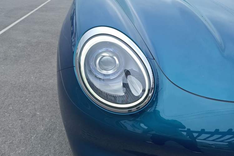 Used ORA Good Cat 2021 400km Standard Range Venus Edition Lithium-Ion Battery Right Front Headlight