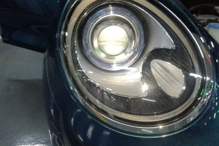 Used ORA Good Cat 2021 400km Standard Range Athena Edition Lithium Iron Phosphate Right Front Headlight