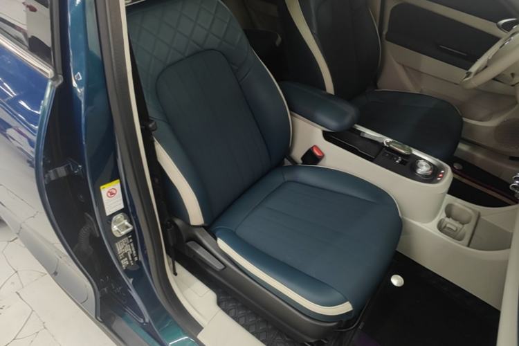Used ORA Good Cat 2021 400km Standard Range Athena Edition Lithium-Ion Battery Right Front Seat