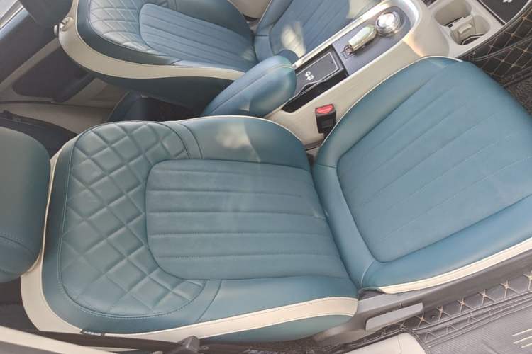 Used ORA Good Cat 2021 400km Standard Range Athena Edition Lithium-Ion Battery Right Front Seat
