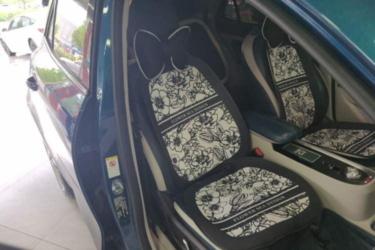 Used ORA Good Cat 2021 400km Standard Range Venus Edition Lithium-Ion Battery Right Front Seat