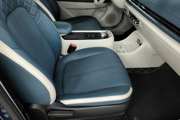 Used ORA Good Cat 2021 400km Standard Range Athena Edition Lithium-Ion Battery Right Front Seat
