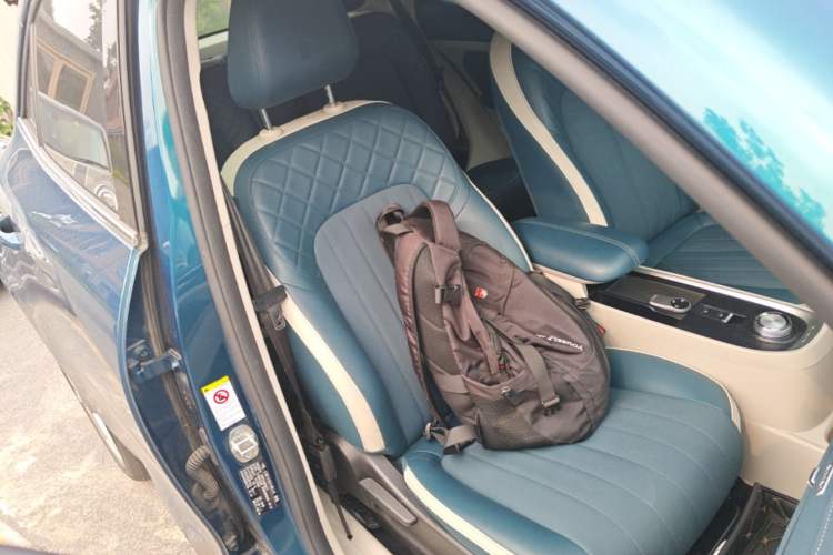 Used ORA Good Cat 2021 500km Long-Range Poseidon Edition Lithium-Ion Battery Right Front Seat