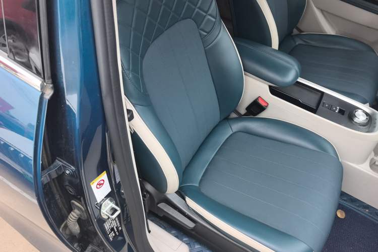 Used ORA Good Cat 2021 400km Standard Range Athena Edition Lithium-Ion Battery Right Front Seat