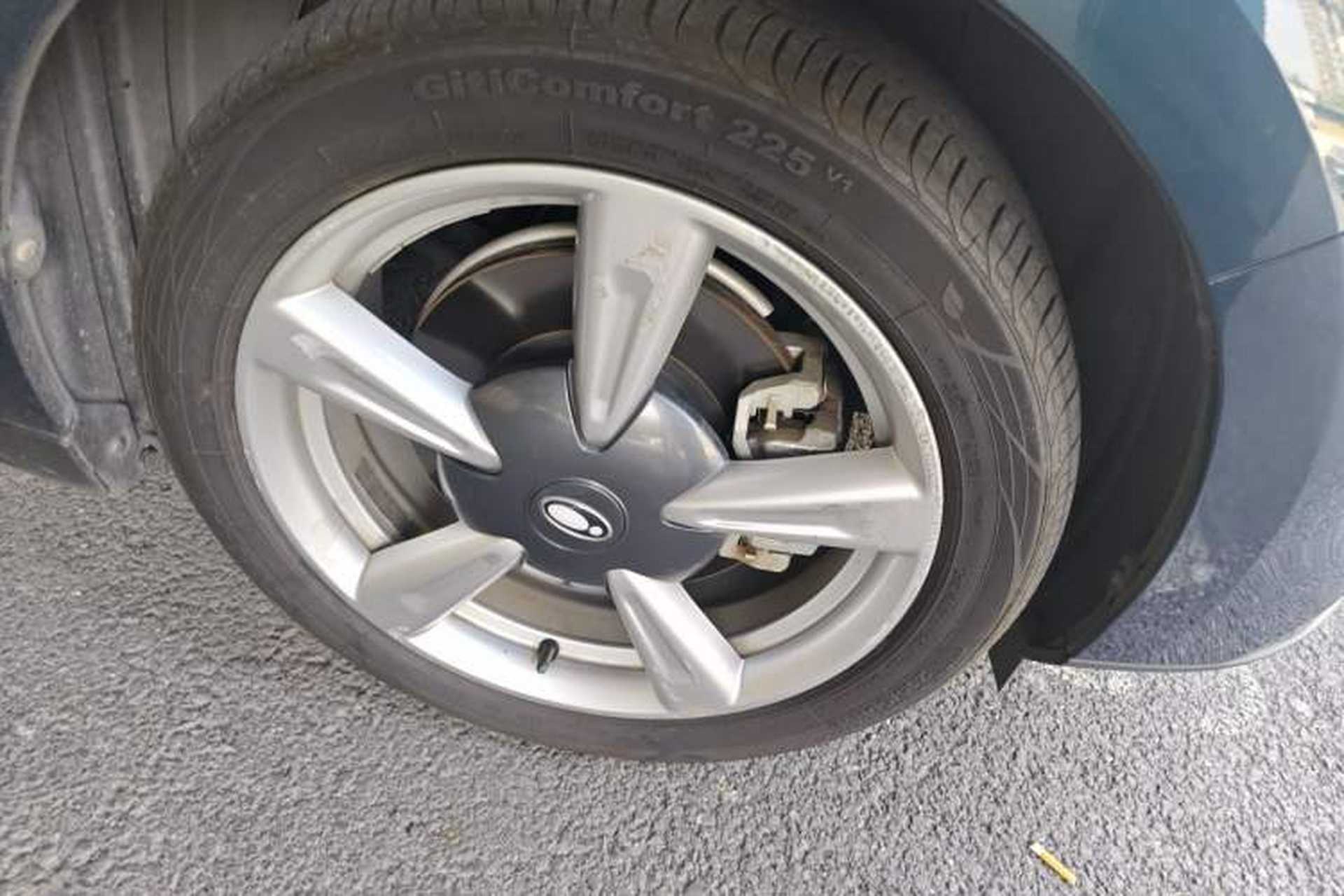 Used ORA Good Cat 2021 500km Long-Range Apollo Edition Ternary Lithium Right Front Wheel Hub