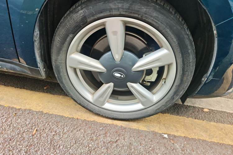 Used ORA Good Cat 2021 400km Standard Range Venus Edition Lithium Iron Phosphate Right Front Wheel Hub
