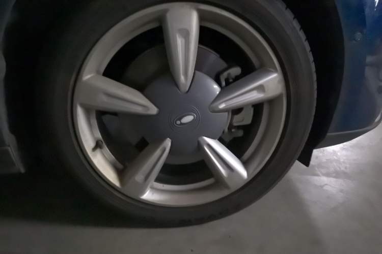 Used ORA Good Cat 2021 400km Standard Range Athena Edition Lithium Iron Phosphate Right Front Wheel Hub