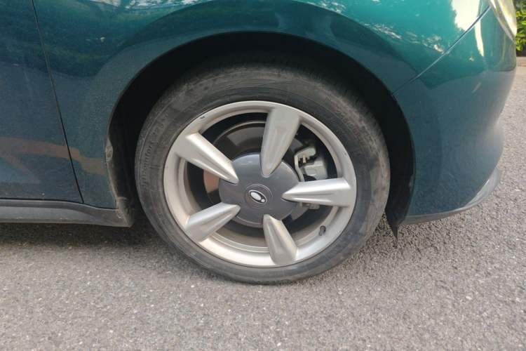 Used ORA Good Cat 2021 500km Long-Range Business Edition Lithium-NMC Right Front Wheel Hub