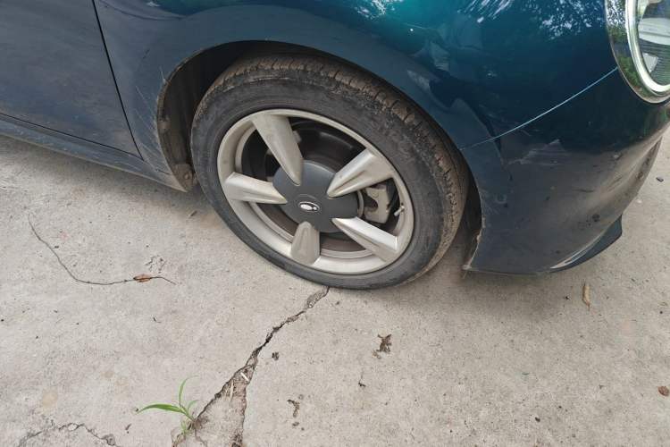 Used ORA Good Cat 2021 400km Standard Range Athena Edition Lithium Iron Phosphate Right Front Wheel Hub