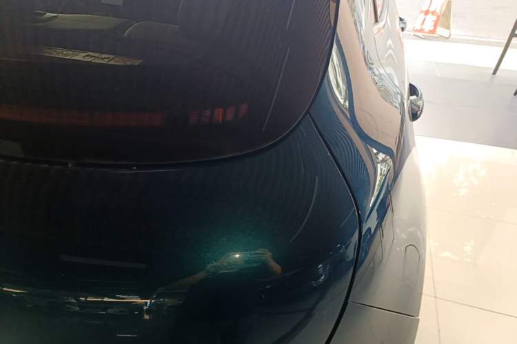 Used ORA Good Cat 2021 500km Long-Range Poseidon Edition Lithium-Ion Battery Right Rear Taillight