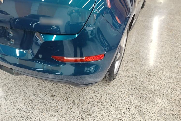Used ORA Good Cat 2021 500km Long-Range Poseidon Edition Lithium-Ion Battery Right Rear Taillight