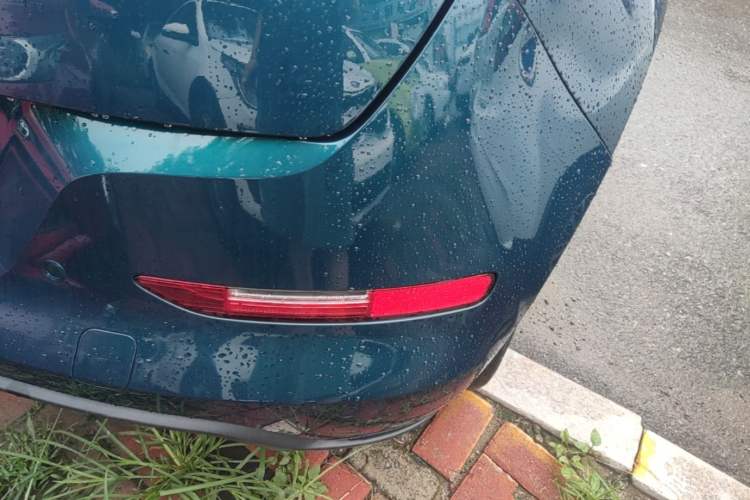 Used ORA Good Cat 2021 500km Long-Range Poseidon Edition Lithium-Ion Battery Right Rear Taillight