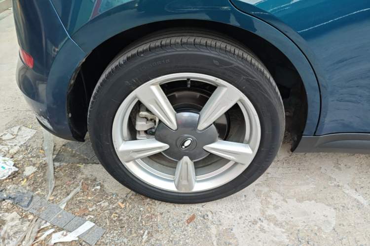 Used ORA Good Cat 2021 400km Standard Range Venus Edition Lithium-Ion Battery Right Rear Wheel Hub