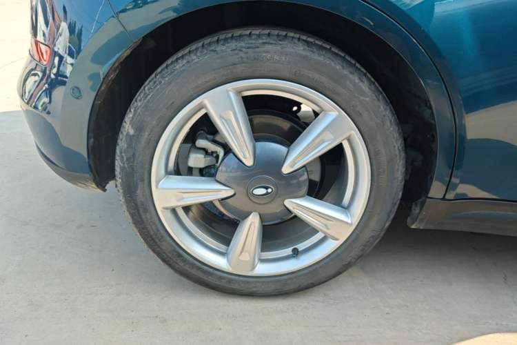 Used ORA Good Cat 2021 400km Standard Range Athena Edition Lithium Iron Phosphate Right Rear Wheel Hub