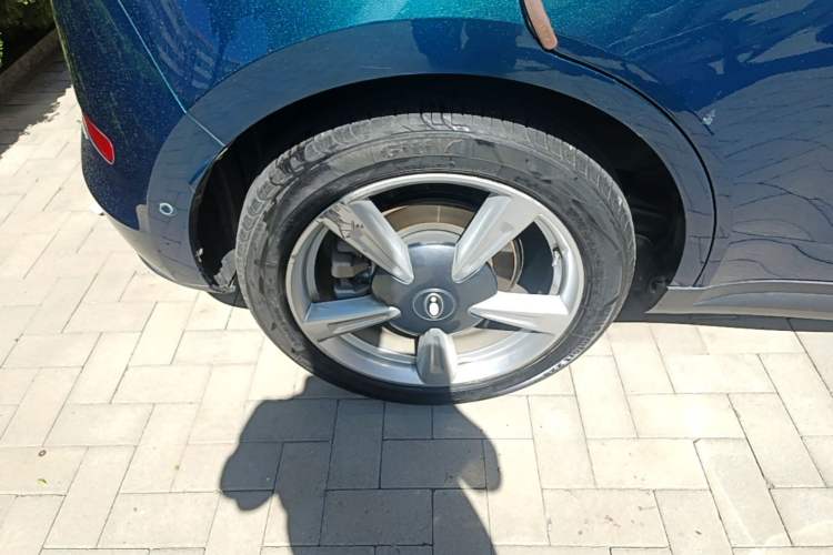 Used ORA Good Cat 2021 400km Standard Range Athena Edition Lithium Iron Phosphate Right Rear Wheel Hub