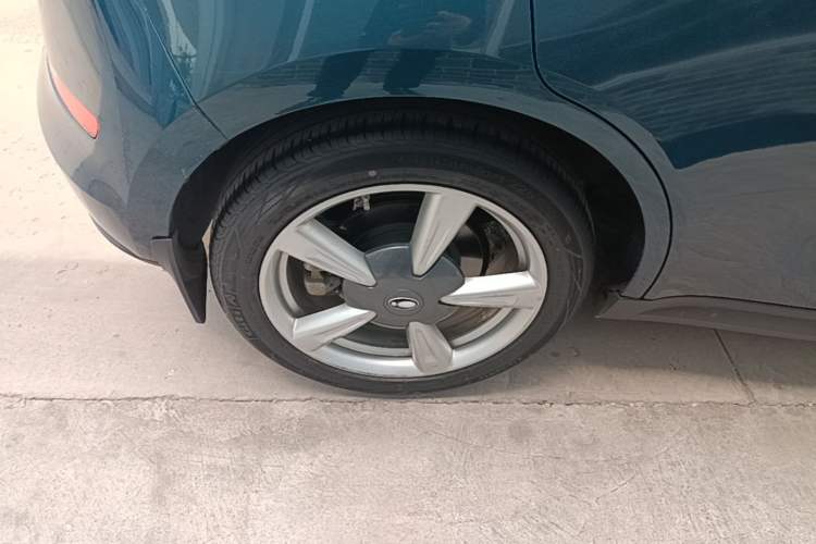 Used ORA Good Cat 2021 400km Standard Range Venus Edition Lithium-Ion Battery Right Rear Wheel Hub