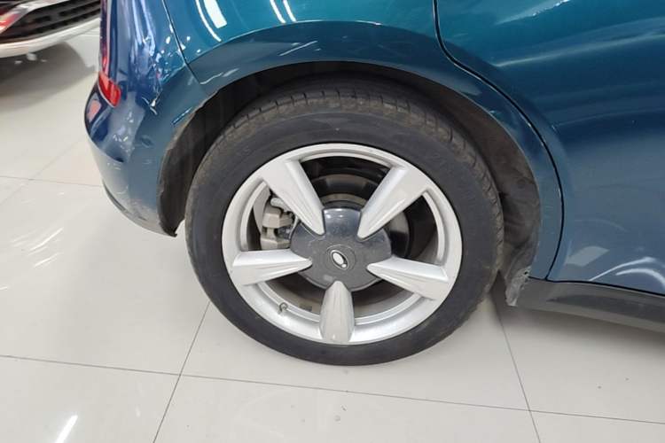 Used ORA Good Cat 2021 400km Standard Range Athena Edition Lithium Iron Phosphate Right Rear Wheel Hub