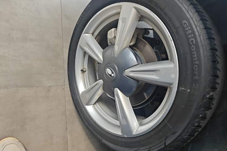 Used ORA Good Cat 2021 400km Standard Range Venus Edition Lithium-Ion Battery Right Rear Wheel Hub