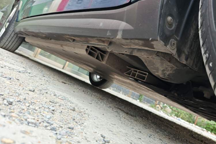 Used ORA Good Cat 2021 400km Standard Range Venus Edition Lithium-Ion Battery Right Side Sill