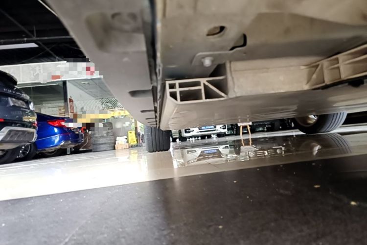 Used ORA Good Cat 2021 500km Long-Range Poseidon Edition Lithium-Ion Battery Right Side Sill