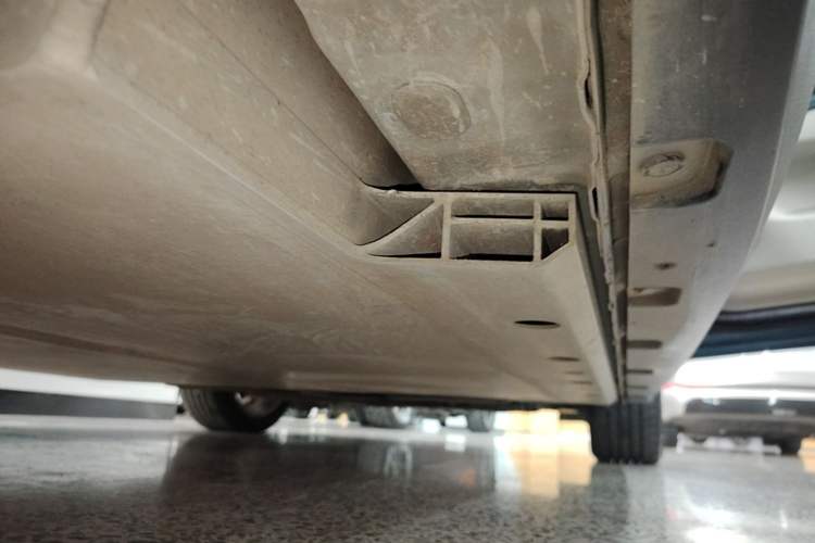 Used ORA Good Cat 2021 500km Long-Range Poseidon Edition Lithium-Ion Battery Right Side Sill