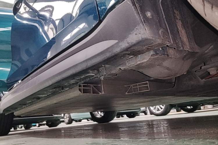 Used ORA Good Cat 2021 400km Standard Range Venus Edition Lithium-Ion Battery Right Side Sill