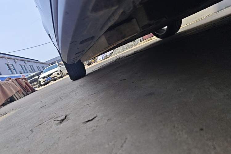Used ORA Good Cat 2021 400km Standard Range Athena Edition Lithium Iron Phosphate Right Side Sill