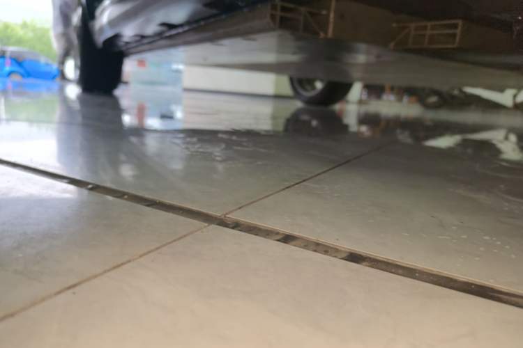 Used ORA Good Cat 2021 400km Standard Range Venus Edition Lithium-Ion Battery Right Side Sill