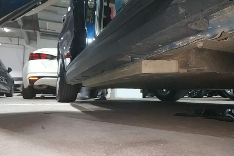 Used ORA Good Cat 2021 400km Standard Range Athena Edition Lithium Iron Phosphate Right Side Sill