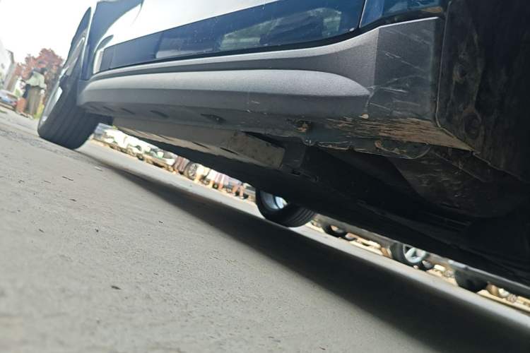 Used ORA Good Cat 2021 400km Standard Range Athena Edition Lithium Iron Phosphate Right Side Sill