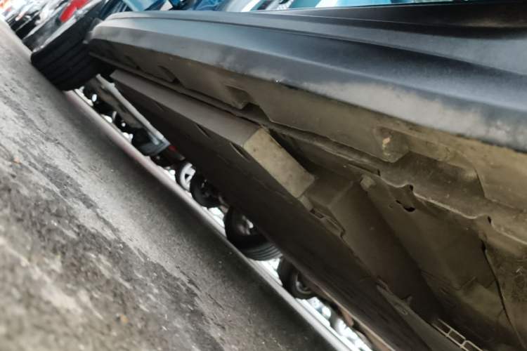 Used ORA Good Cat 2021 400km Standard Range Athena Edition Lithium Iron Phosphate Right Side Sill