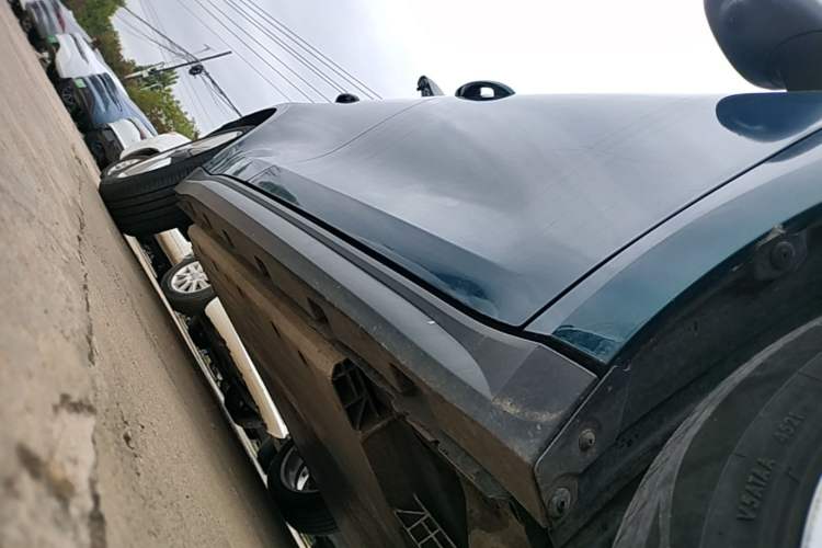 Used ORA Good Cat 2021 400km Standard Range Athena Edition Lithium-Ion Battery Right Side Sill