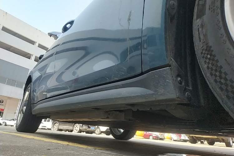 Used ORA Good Cat 2021 400km Standard Range Athena Edition Lithium Iron Phosphate Right Side Sill
