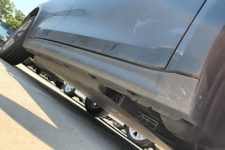 Used ORA Good Cat 2021 400km Standard Range Athena Edition Lithium-Ion Battery Right Side Sill