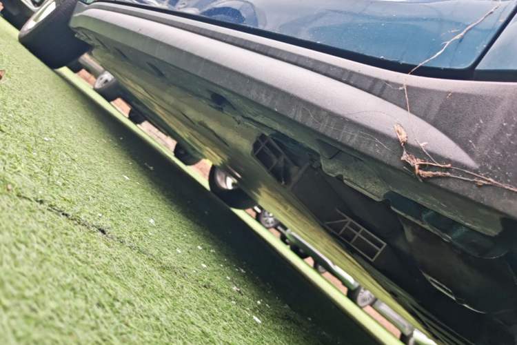 Used ORA Good Cat 2021 500km Long-Range Poseidon Edition Lithium-Ion Battery Right Side Sill