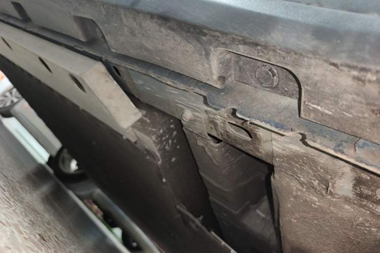 Used ORA Good Cat 2021 400km Standard Range Venus Edition Lithium Iron Phosphate Right Side Sill