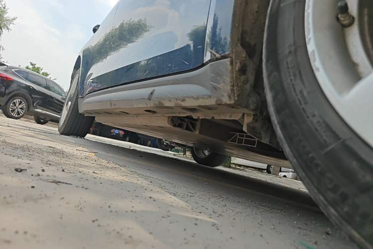 Used ORA Good Cat 2021 400km Standard Range Venus Edition Lithium-Ion Battery Right Side Sill