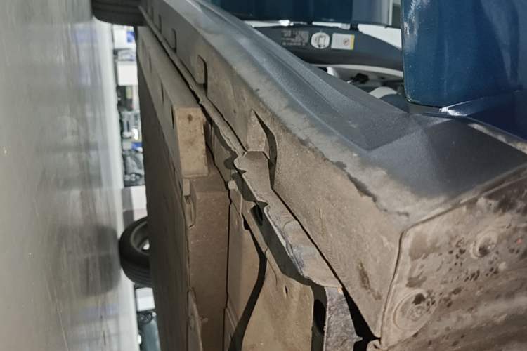 Used ORA Good Cat 2021 400km Standard Range Venus Edition Lithium Iron Phosphate Right Side Sill