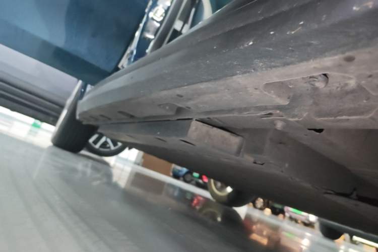 Used ORA Good Cat 2021 400km Standard Range Venus Edition Lithium Iron Phosphate Right Side Sill