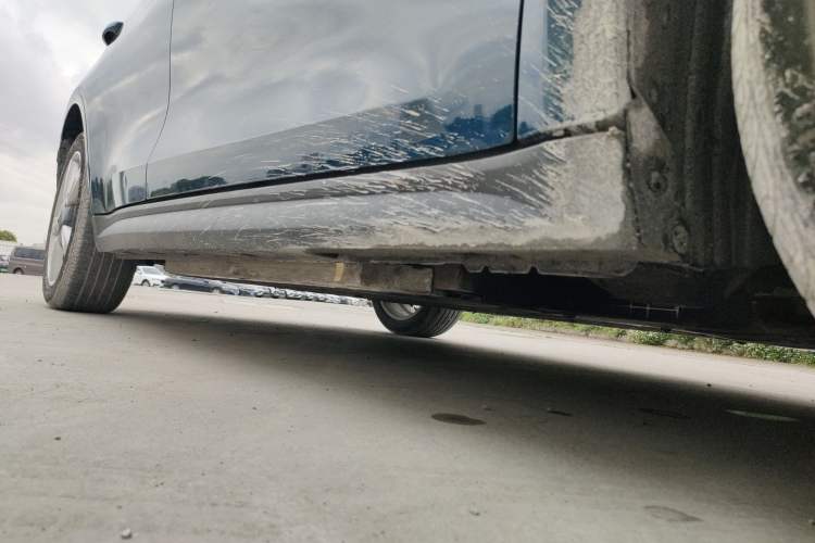 Used ORA Good Cat 2021 400km Standard Range Athena Edition Lithium Iron Phosphate Right Side Sill